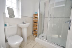 Ensuite- click for photo gallery